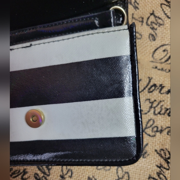 Betsey Johnson sequined pineapple crossbody - Picture 13 of 14